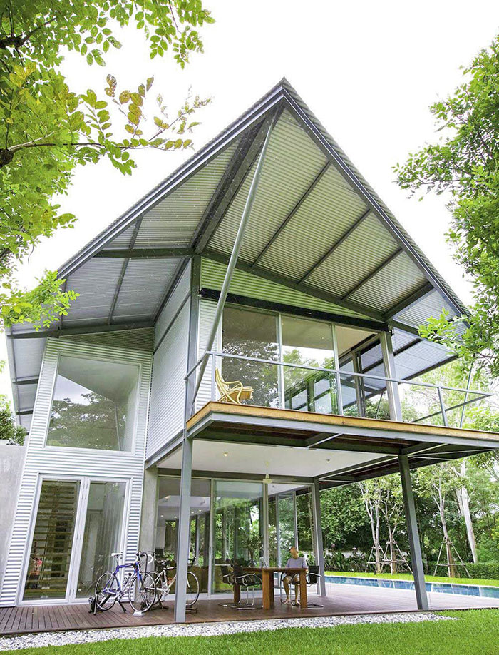 Nhà khung sắt mái tôn sáng tạo